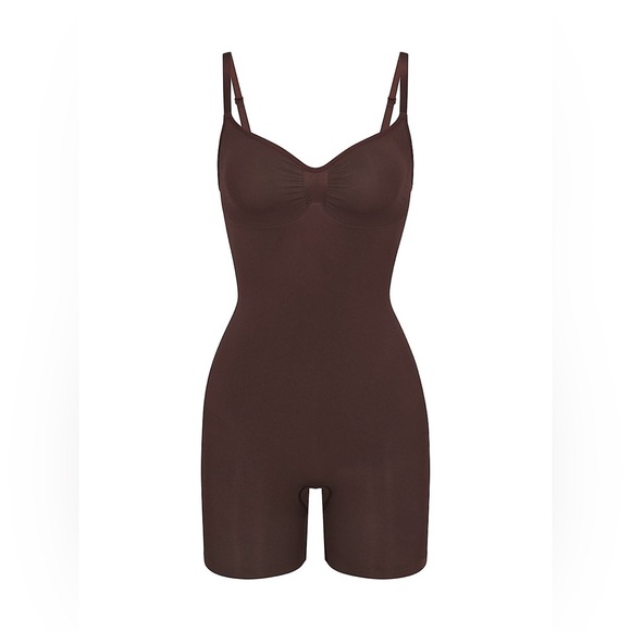 Shapewear mid thigh skims